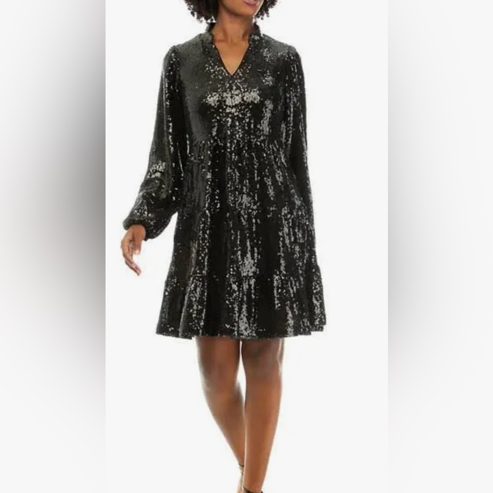 NWT Women’s Petite L Crown & Ivy Black Sequin Tiered Dress